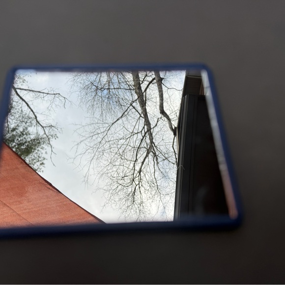 Bottega Veneta Special Edit Royal Blue Leather Wristlet with Gold Chain - Picture 6 of 7